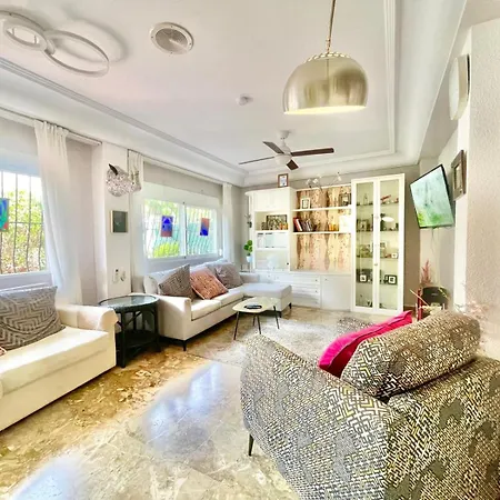 Prázdninový dům Macarena House & Chill Out *